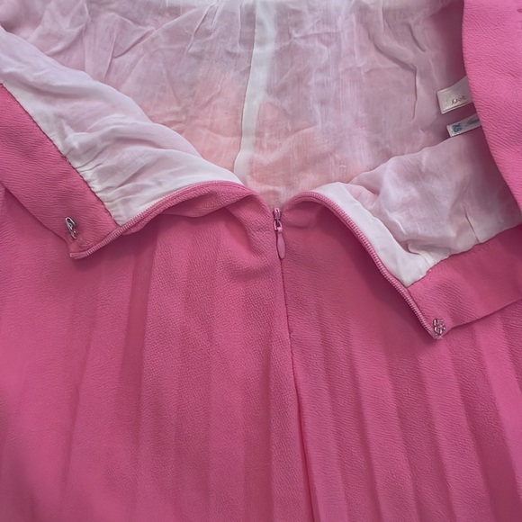 Line & Dot Abstract Pink Pleated Maxi Skirt - Picture 5 of 7